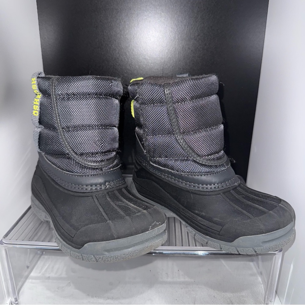 OshKosh B'gosh Black and Gray Kids Snow Boots